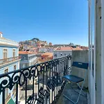 Portucale ! Downtown 3br With Balcony Апартаменты Лиссабон