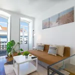 Portucale ! Downtown 3br With Balcony Лиссабон