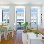 Portucale ! Downtown 3br With Balcony Апартаменты *