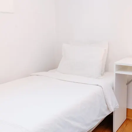 Pena In Arroios, By Mycelia * Лиссабон