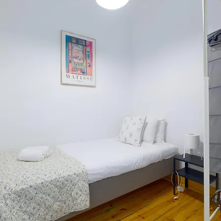 Апартаменты Portucale ! Downtown 3br With Balcony