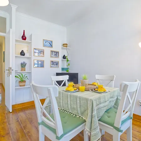Portucale ! Downtown 3br With Balcony Апартаменты *