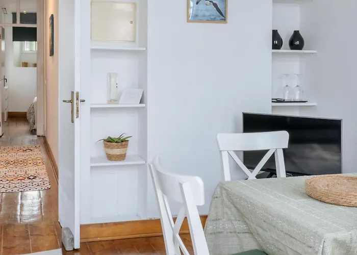 Pena In Arroios, By Mycelia Lisboa